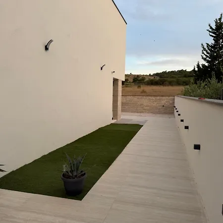 Niko Deluxe Otok Vila *