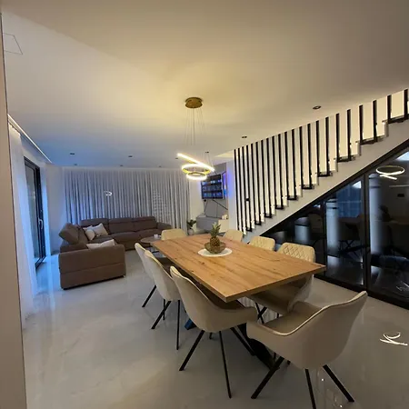 Vila Niko Deluxe Otok
