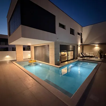Niko Deluxe Otok Vila *
