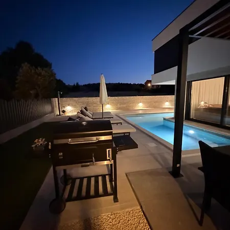 Vila Niko Deluxe Otok