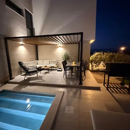 Niko Deluxe Otok Vila *