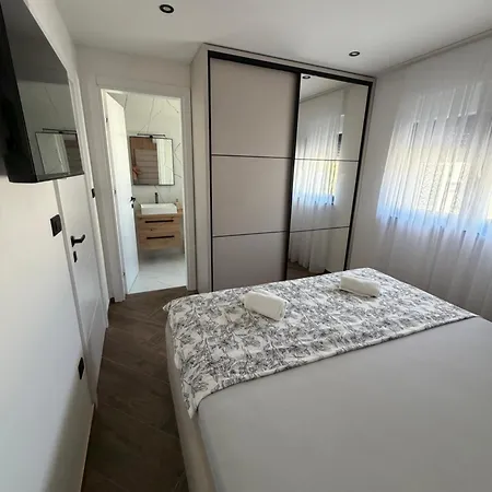 Vila Niko Deluxe Otok