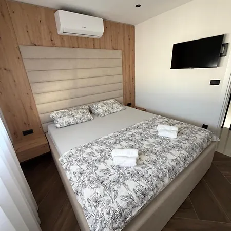 Vila Niko Deluxe Otok *
