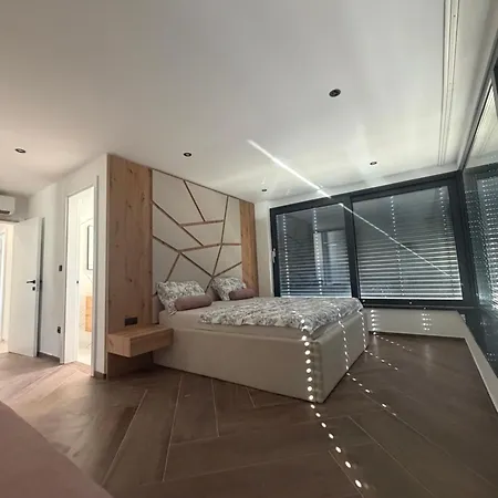 Villa Niko Deluxe Otok